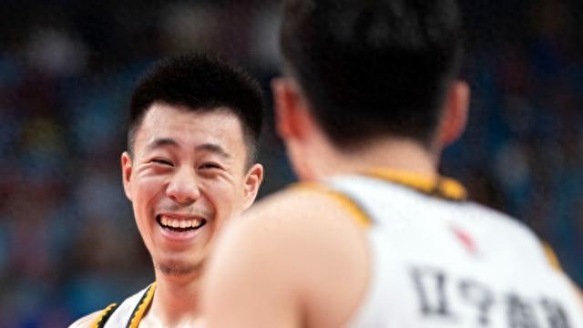 开云下载-张镇麟转会上海男篮,不成功便成笑话?