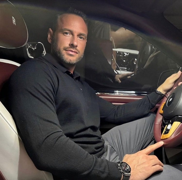 开云注册网址-太阳报：自称亿万富翁，一名商人声称正竞购切尔西多数股权